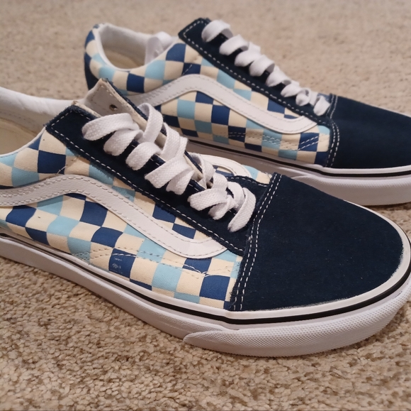 VANS Classic Checkered Shoes - Size 8.5 Women's & 7 Mens. - Picture 3 of 9